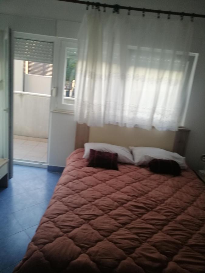 Emy Apartment คาสตาฟ ภายนอก รูปภาพ